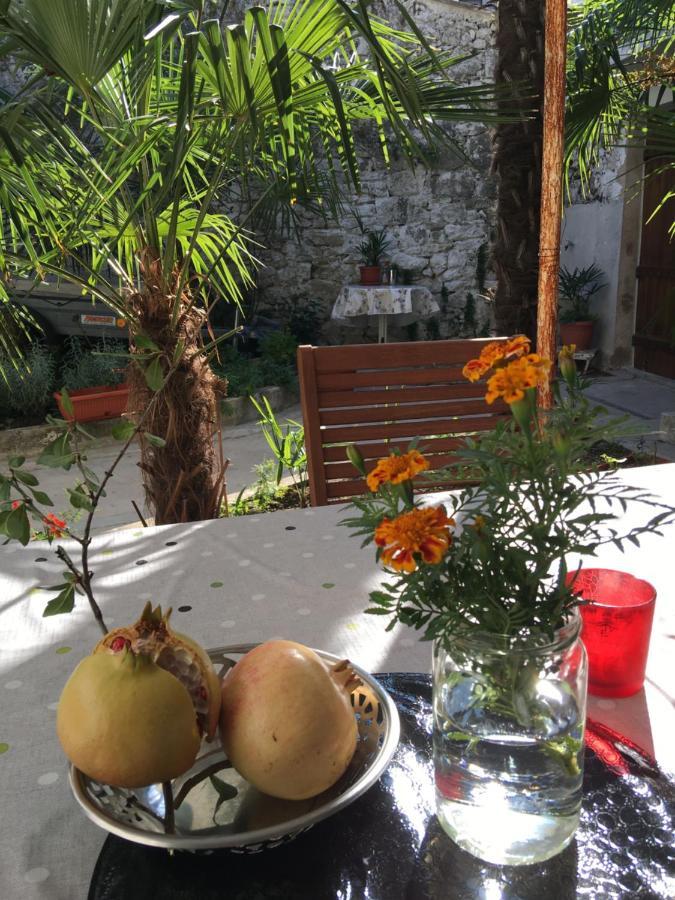 Palmera Mostar Luaran gambar