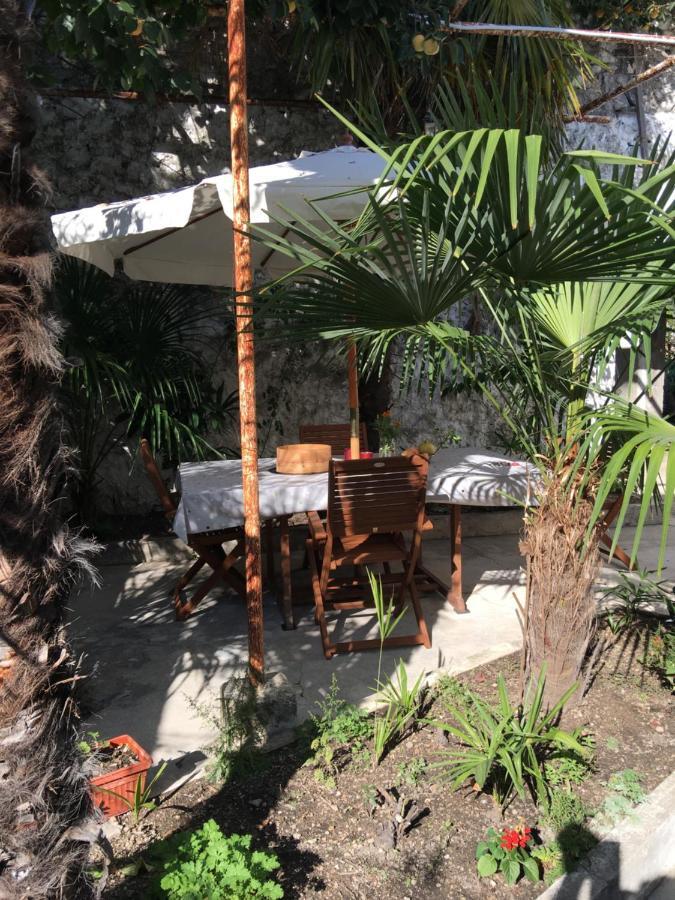Palmera Mostar Luaran gambar