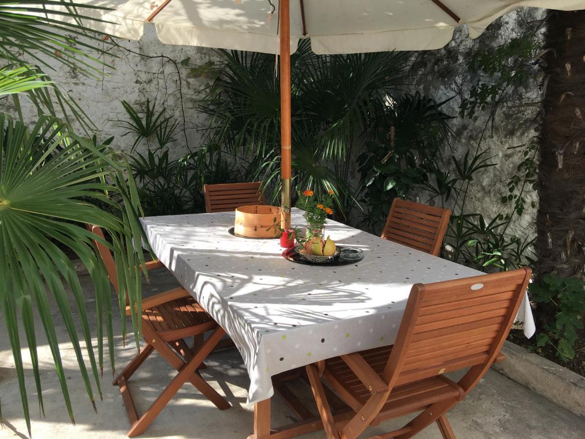 Palmera Mostar Luaran gambar
